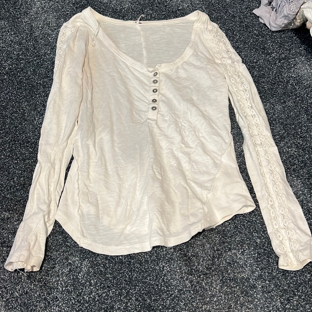 Free people barely worn long sleeve!!